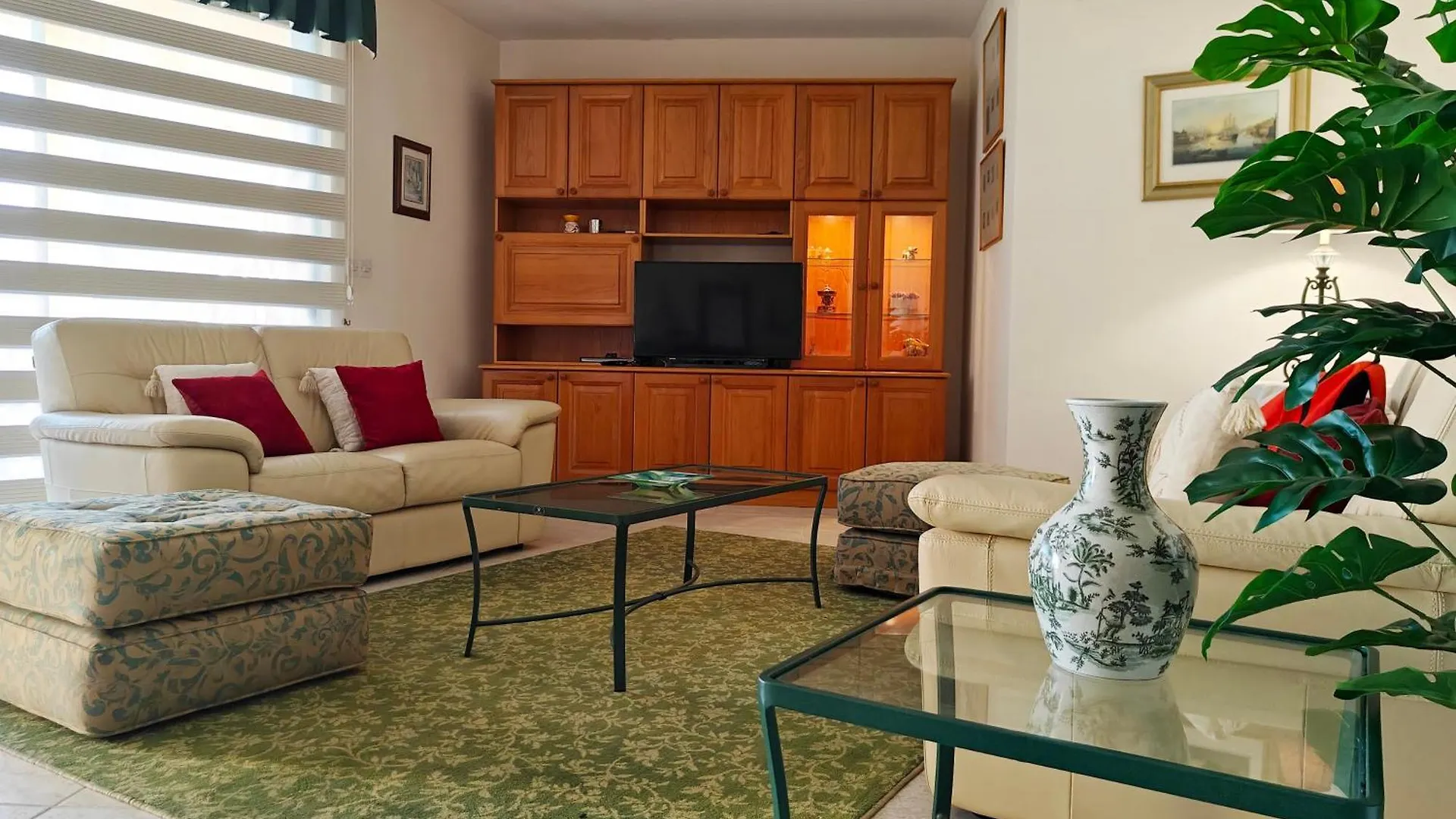 Portomaso Seaview Apartment Sliema
