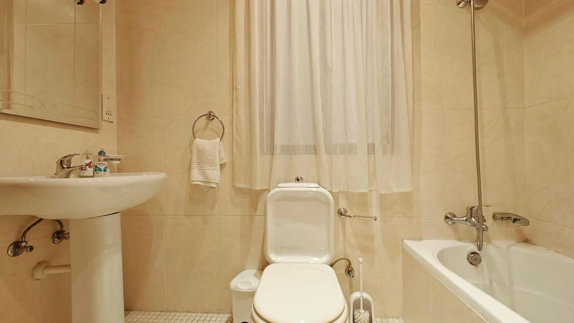 Portomaso Seaview Apartment Sliema