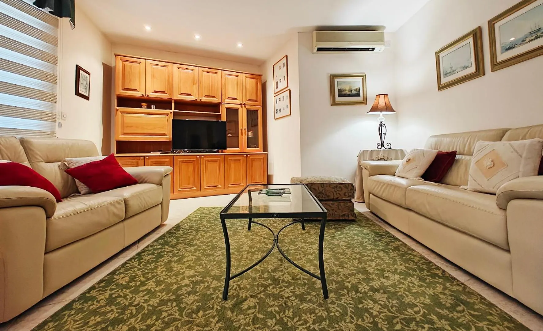 Portomaso Seaview Apartment Sliema